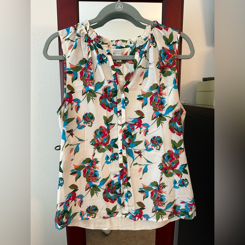 Market & Spruce floral sleeveless blouse - size M